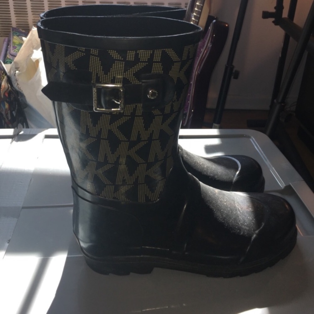 Michael kors rain boots